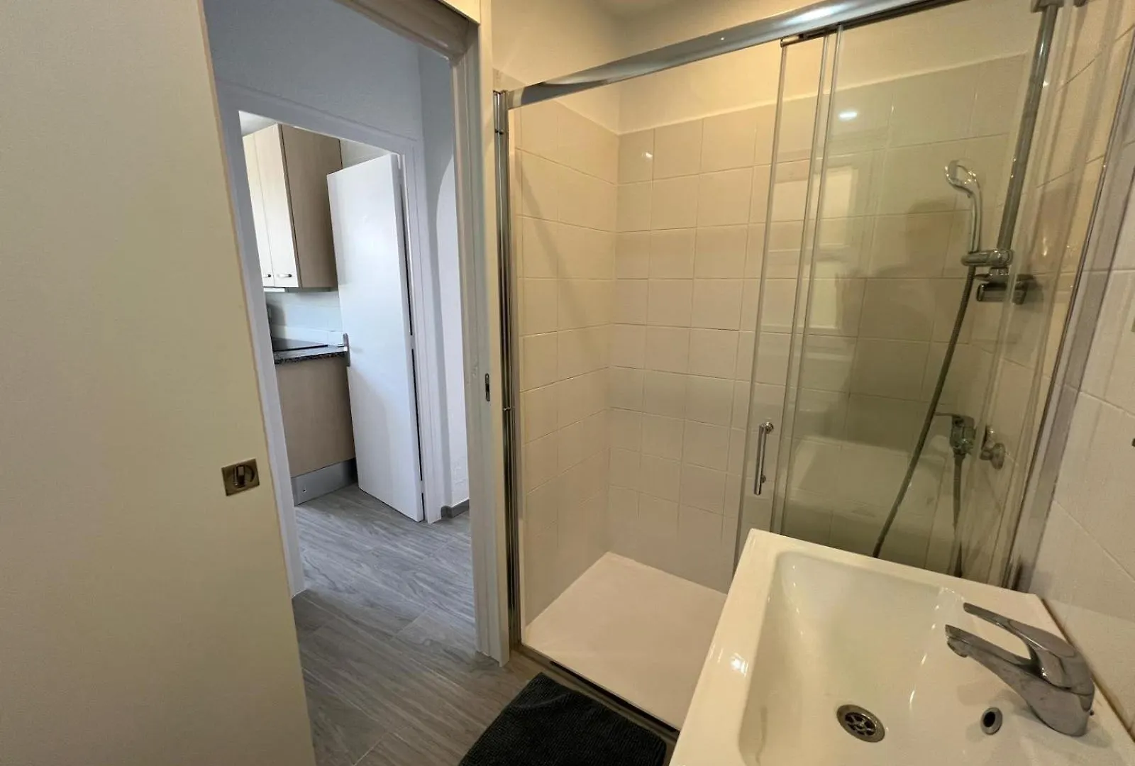 Bonito Apartamento En El Centro De Rosas Av-79 Roses