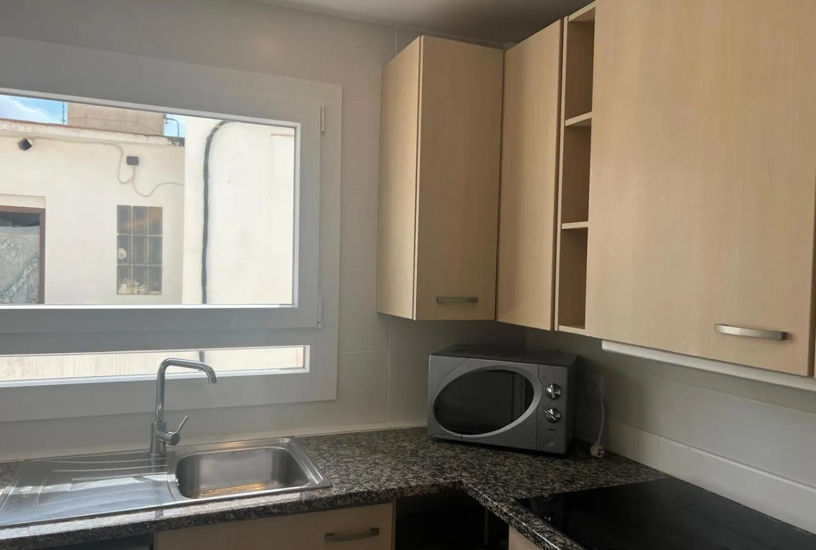 Bonito Apartamento En El Centro De Rosas Av-79 Roses