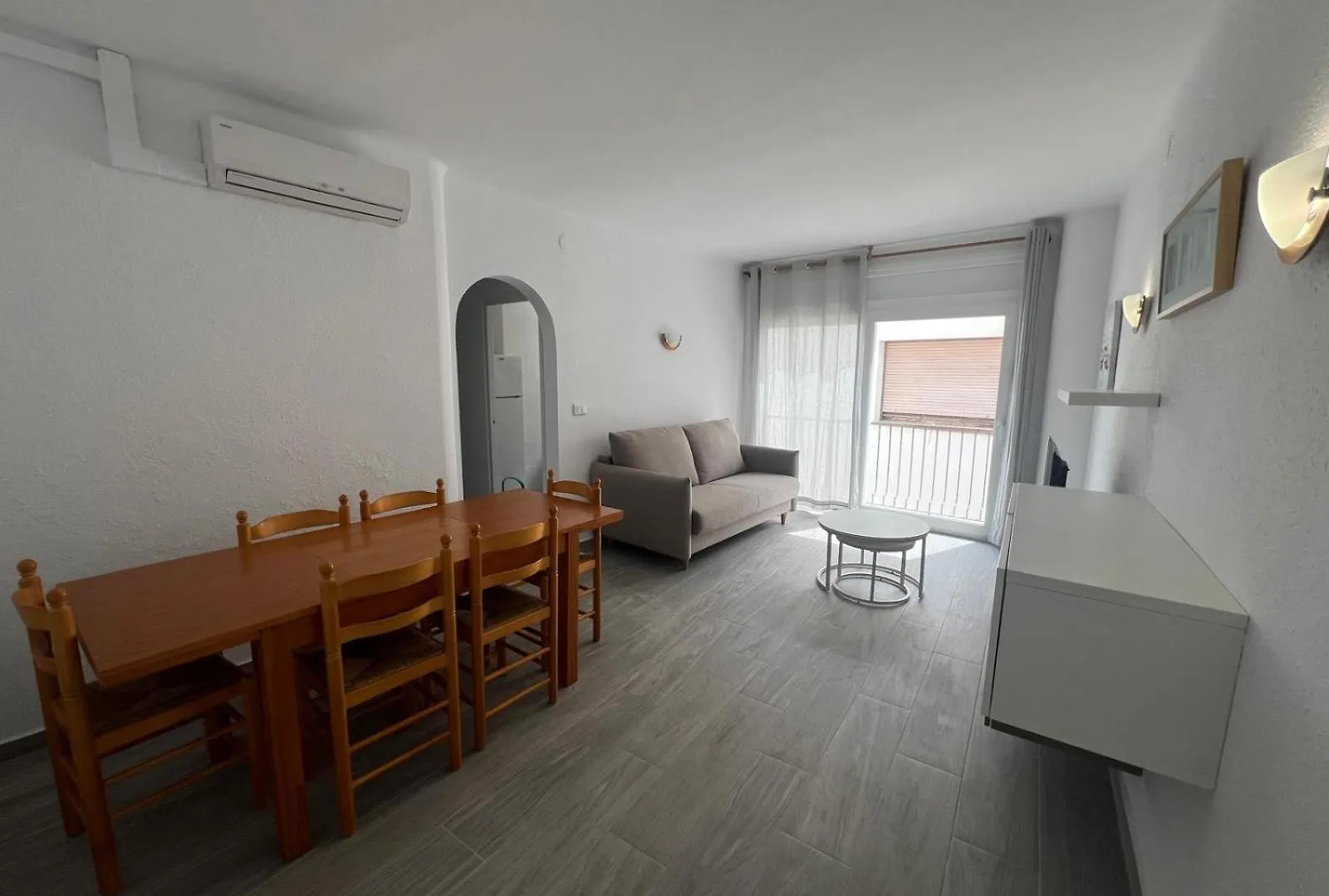 Bonito Apartamento En El Centro De Rosas Av-79 0*, Roses
